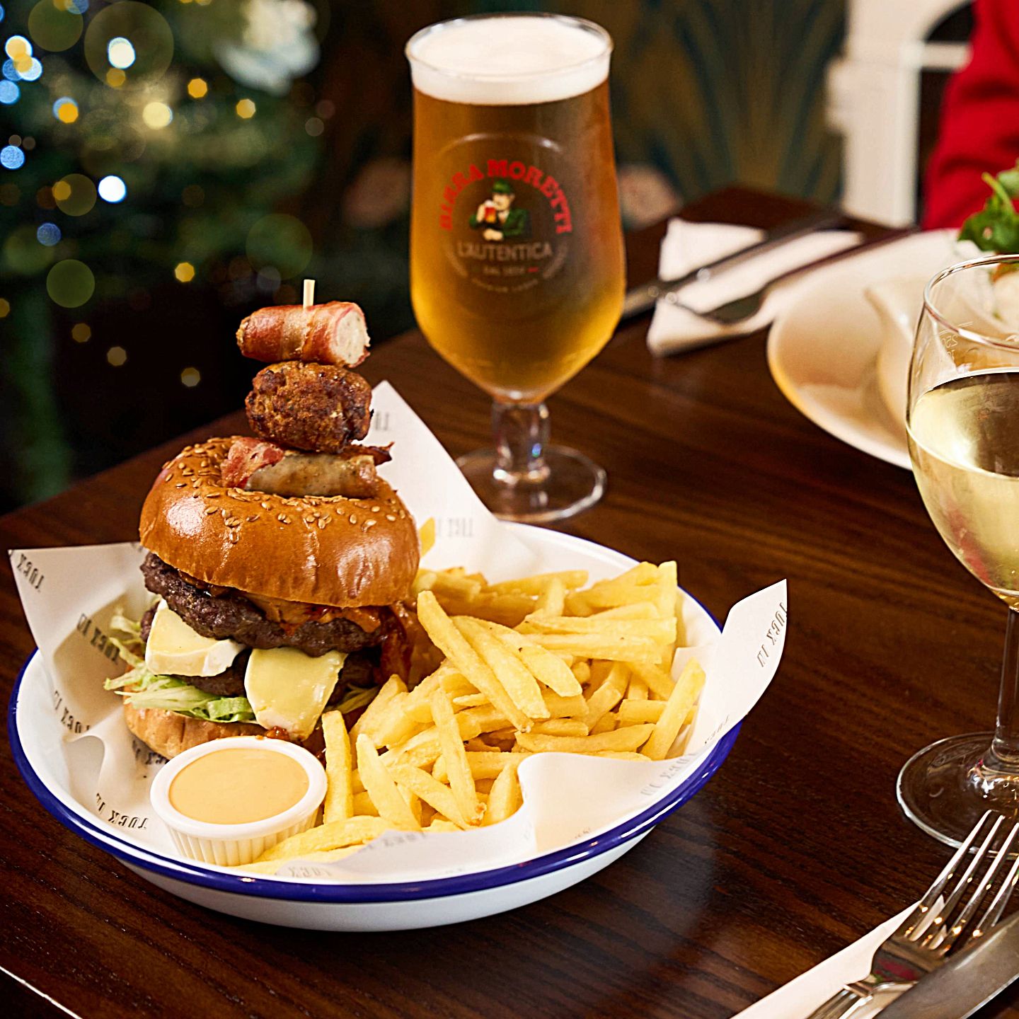 Festive Lunch & Dinner at The Kings Corner in oakwood